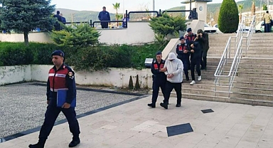 GÖÇMEN TACİRLERİ TUTUKLANDI