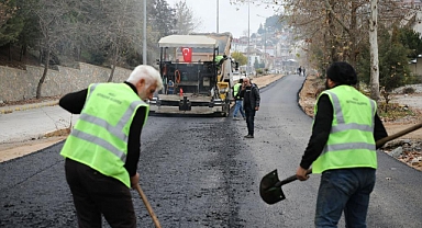 KAVAKLIDERE’DE BİRİNCİ KAT SICAK ASFALT TAMAMLANDI