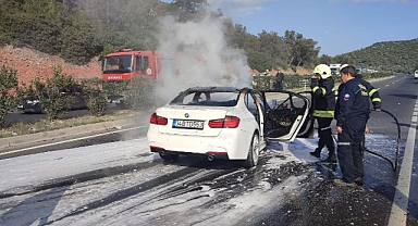KAZA YAPAN ARAÇ ALEV ALEV YANDI