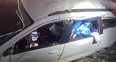 KONTROLDEN ÇIKAN ARAÇ 15 METRELİK ŞARAMPOLE YUVARLANDI