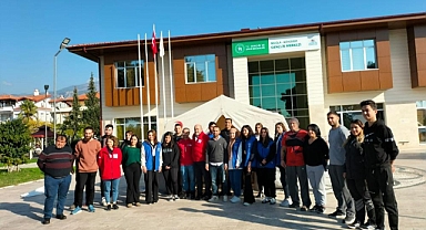 KÖYCEĞİZ’DE KIZILAY GÖNÜLLÜLERİNE ÇADIR KURULUMU EĞİTİMİ VERİLDİ