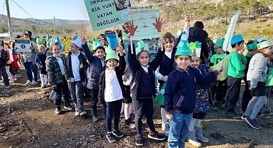 MARMARİS'TE ÖĞRENCİLERDEN ‘MAVİ YEŞİL ‘ETKİNLİĞİ