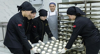 MUĞLA'DA MESLEK LİSESİNDE EKMEK ÜRETİMİ BAŞLADI