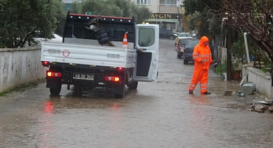 MUĞLA’DA ŞİDDETLİ YAĞIŞ ETKİLİ OLDU