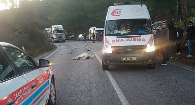 OTOMOBİLİN ÇARPTIĞI YAŞLI ADAM HAYATINI KAYBETTİ