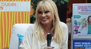 OYUNCU VE YAZAR PAKİZE SUDA HAYATINI KAYBETTİ