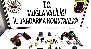 SAHTE KİMLİKTEN ARANIYORDU, UYUŞTURUCU İLE YAKALANDI