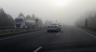 SİS NEDENİYLE GÖRÜŞ MESAFESİ 10 METREYE DÜŞTÜ