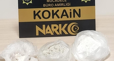 ŞÜPHELİ ŞAHISLARDAN 340 GRAM UYUŞTURUCU MADDE ELE GEÇİRİLDİ