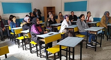 YATAĞAN'DA VELİLERE SOSYAL MEDYA KULLANIMI EĞİTİMİ