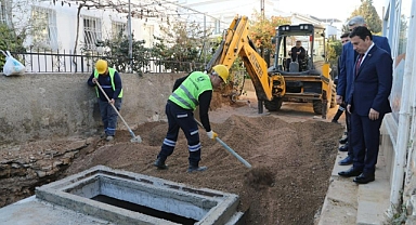 BAŞKAN ARAS, DERE SOKAK'TA İNCELEMELERDE BULUNDU