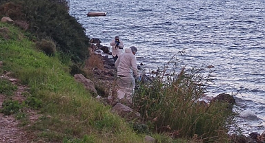 BODRUM'DA ÇÜRÜMÜŞ HALDE CESET SAHİLE VURDU