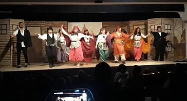 KÖYCEĞİZLİ TİYATROCULAR “KANLI NİGAR” OYUNUNU SAHNEYE KOYDU