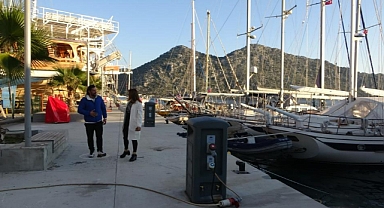 MARMARİS'TE, MİLYONLUK YATLAR VE TEKNELER BAKIMA ALINDI