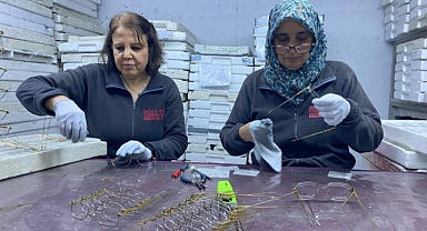 METALLER KADINLARIN ELLERİNDE HAYAT BULMAYA BAŞLADI