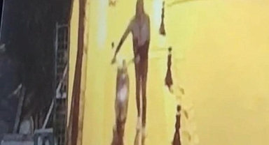 MOTOSİKLET HIRSIZI GÜVENLİK KAMERASINA YAKALANDI