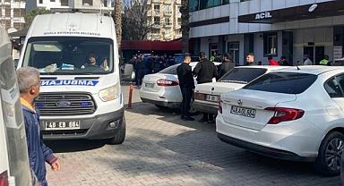 MUĞLA’DA BIÇAKLI, SİLAHLI KAVGA: 1 ÖLÜ, 2 YARALI