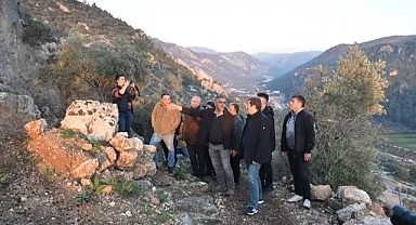 MUĞLA VALİSİ TAVLI IDYMA ANTİK KENTİNDE İNCELEMELERDE BULUNDU