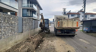 ORTACA'DA YOL BAKIM-ONARIM ÇALIŞMASI DEVAM EDİYOR