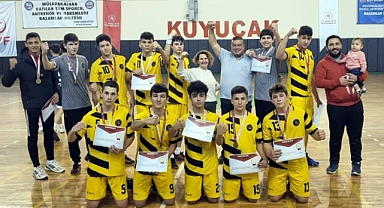 ULA KOKPİT HENTBOL TAKIMI YARI FİNALE KALDI