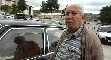 42 YAŞINDAKİ ARABASINA GÖZÜ GİBİ BAKIYOR