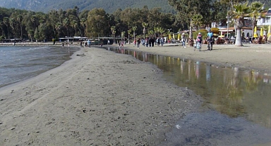 AKYAKA’DA ÜRKÜTEN DENİZ SUYU ÇEKİLMESİ 50 METREYE ULAŞTI