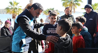 BAŞKAN ARAS, DEPREMZEDELER İLE GÖRÜŞTÜ