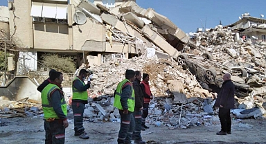 BAŞKAN GÜMÜŞ DEPREM BÖLGESİNDE