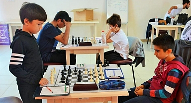 BÜYÜKŞEHİR DEPREMZEDELER İÇİN SOSYAL ETKİNLİKLER DÜZENLİYOR