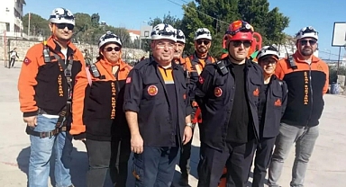 DATÇA'DAN 17 KİŞİLİK EKİP DEPREM BÖLGESİ İÇİN YOLA ÇIKTI