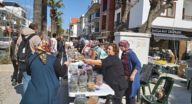 DATÇALI KADINLAR DEPREMZEDELER İÇİN HAYIR PANAYIRI DÜZENLEDİ