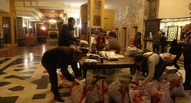 DEPREMZEDELER MARMARİS’TE OTELLERDE AĞIRLANIYOR