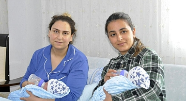 GAZİANTEPLİ DEPREMZEDE ÇİFTİN FETHİYE’DE İKİZLERİ DÜNYAYA GELDİ