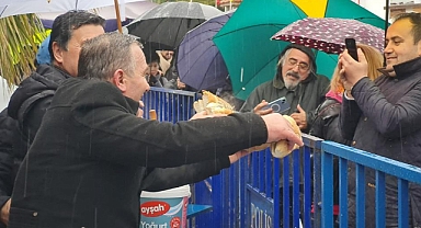 HAMSİ FESTİVALİ'NDE 2,5 TON HAMSİ DAĞITILDI