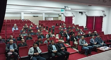 KÖYCEĞİZ MÜFTÜLÜK PERSONELİ DEPREMZEDELERE NAKDİ YARDIMDA BULUNDU