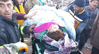 MARMARİS BELEDİYESİ EKİPLERİ BABA VE 3 KIZINI SAĞ KURTARDI