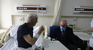 MARMARİS KAYMAKAMI AKSOY TEDAVİ GÖREN DEPREMZEDELER İLE GÖRÜŞTÜ