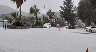 MARMARİS’TE DOLU YAĞIŞI ETKİLİ OLDU