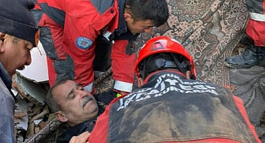 MUĞLA BÜYÜKŞEHİR EKİPLERİ DEPREMDE 26 KİŞİYİ KURTARDI