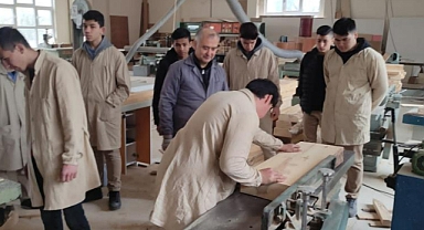 MUĞLA’DA MESLEK LİSELERİ DEPREMZEDELER İÇİN MOBİLYA ÜRETİYOR