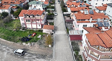 ORTACA’DA YOLLARA KİLİT PARKE KAPLAMA ÇALIŞMALARI SÜRÜYOR