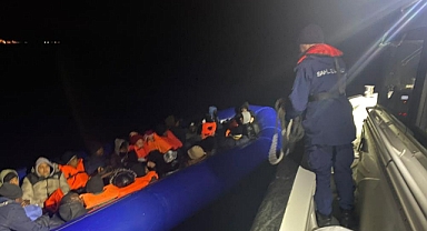 RADARLA TESPİT EDİLEN DÜZENSİZ GÖÇMENLER YAKALANDI