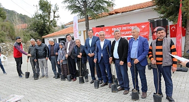 DALAMAN’IN 11 KIRSAL MAHALLESİNDE ‘KAYA İNCİRİ’ FİDANLARI TOPRAKLA BULUŞTU