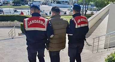 DEPREMDE CEZAEVİNDEN FİRAR ETTİ, YOL KONTROLÜNDE YAKALANDI