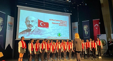 İSTİKLAL MARŞI’NIN KABULÜNÜN YILDÖNÜMÜ MARMARİS’TE TÖREN İLE KUTLANDI