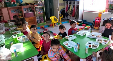 KÖYCEĞİZ’DE OKUL ÖNCESİ ÖĞRENCİLERİNE ÜCRETSİZ YEMEK UYGULAMASI BAŞLADI