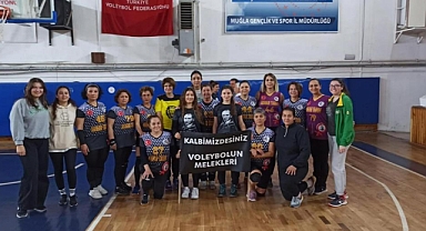 KÖYCEĞİZ VETERAN KADIN VOLEYBOL TAKIMI TURNUVAYA FARKINDALIK KATTI