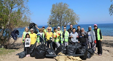 KÜDÜR YARIMADASI’NDA SAHİL TEMİZLİĞİ YAPILDI