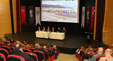 MARMARİS’TE KURUMLAR VE TURİZMCİLER YOL HARİTASI İÇİN TOPLANDI