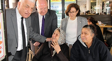 MENTEŞE BELEDİYESİNDEN DEPREMZEDE KADINLARA 8 MART KAHVALTISI